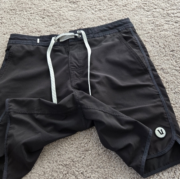 Vuroi Cruise Boardshort in Black Regular Fit size 28 - Picture 8 of 16